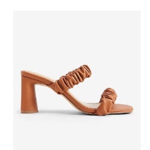 Express ruched heel